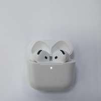 Apple AirPods 4 ANC