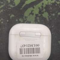 Apple AirPods 4 ANC