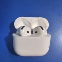 Apple AirPods 4 ANC