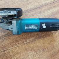 Makita 9558HN