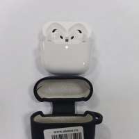 Apple AirPods 4 ANC