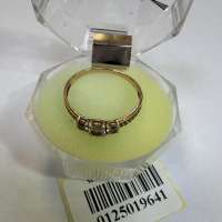 Кольцо золото 585 1,10g, вес изделия 1.46g, размер 19, 17 камней
