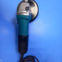 Makita 9558HNR