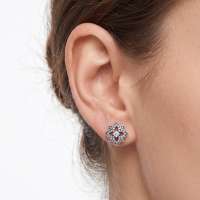 Серьги золото 585 1,53g, вес изделия 1.61g