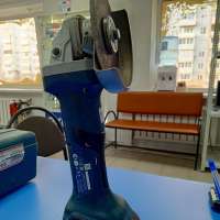 Bosch GWS 180-Li Professional с СЗУ