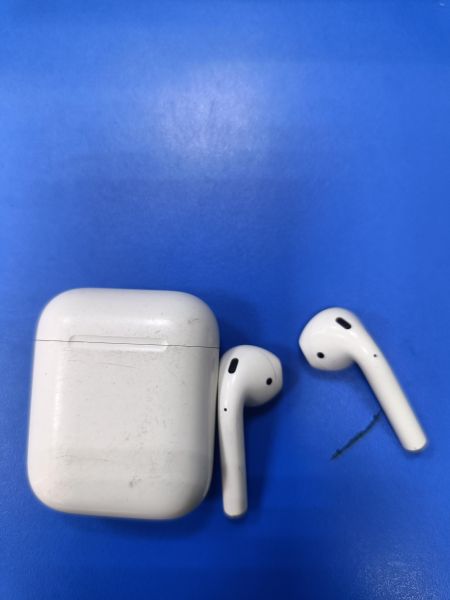 Купить Apple AirPods 2 (A2031, A2032, A1602) в Ангарск за 2049 руб.