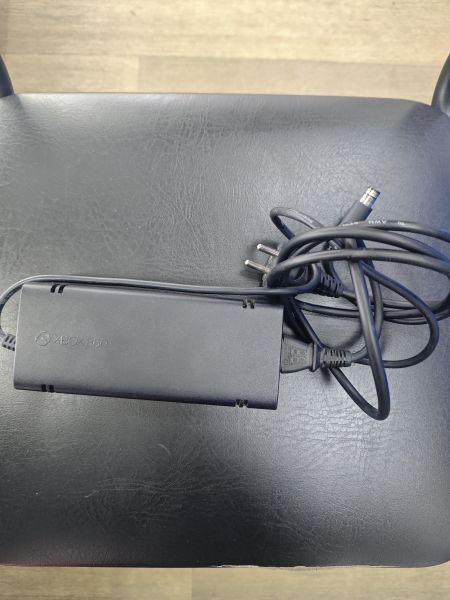 Купить Microsoft Xbox 360 E 500GB (1538) в Ангарск за 4250 руб.