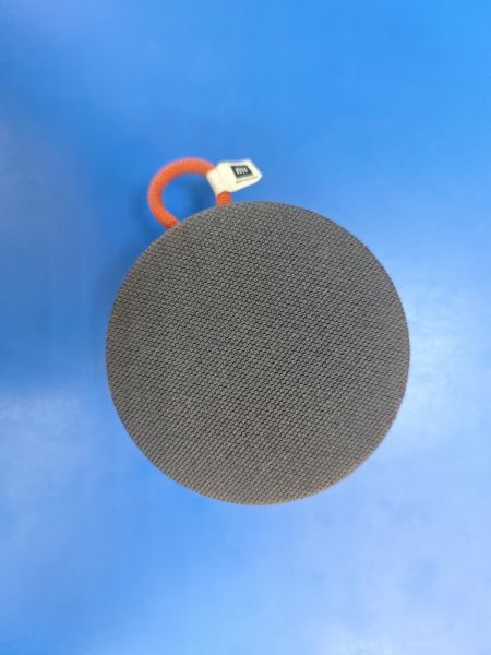 Купить Xiaomi Mi Portable Bluetooth Speaker (XMYX04WM) в Ангарск за 800 руб.