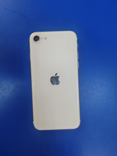 Купить Apple iPhone SE 2nd gen. 2020 64GB в Ангарск за 7000 руб.