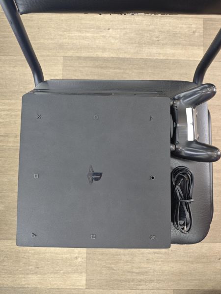 Купить Sony PlayStation 4 Pro 1TB (CUH-7208B) в Ангарск за 20150 руб.
