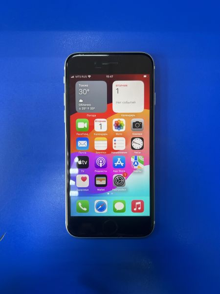 Купить Apple iPhone SE 2nd gen. 2020 64GB в Ангарск за 7000 руб.