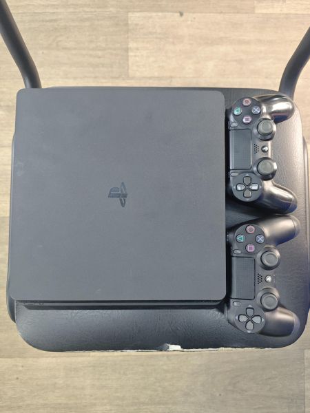 Купить Sony PlayStation 4 Slim 1TB (CUH-2208B) в Ангарск за 15800 руб.