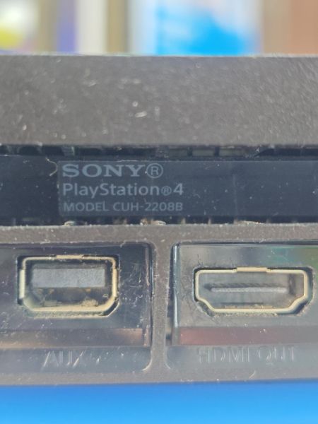 Купить Sony PlayStation 4 Slim 1TB (CUH-2208B) в Ангарск за 15800 руб.