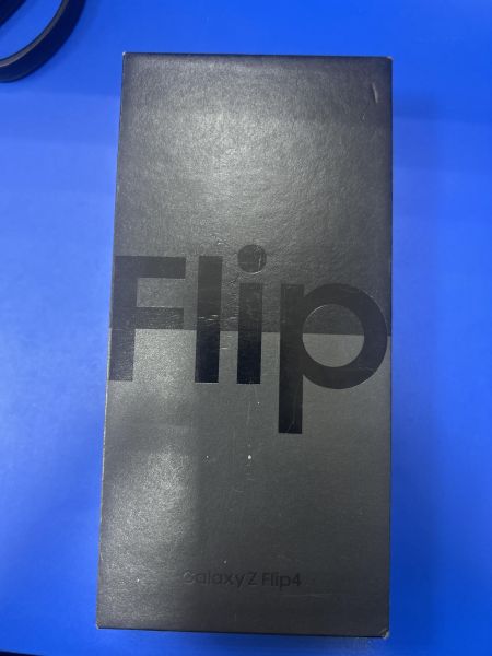 Купить Samsung Galaxy Z Flip 4 8/512GB (F721B) Duos в Ангарск за 22400 руб.