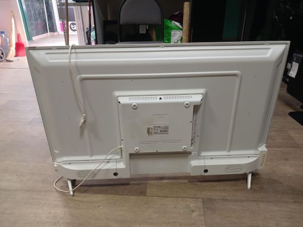 Купить Hartens HTY-43F06W-VZ в Ангарск за 12400 руб.