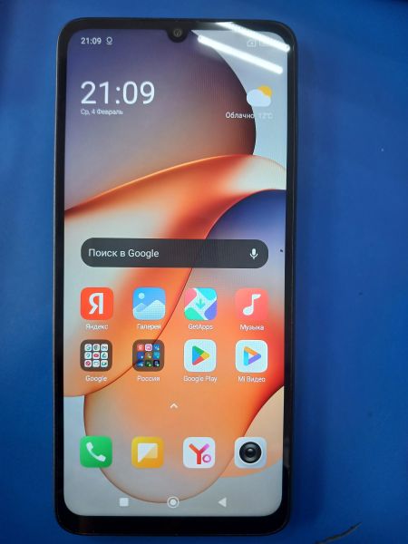 сотовый телефон Xiaomi Redmi 13C 8/256GB (23108RN04Y) Duos в Ангарск