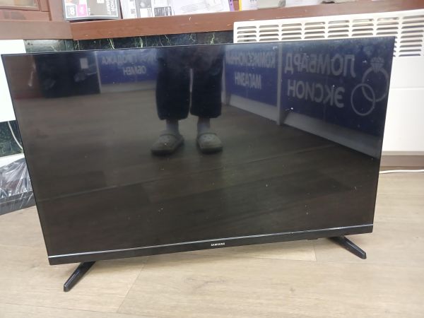 телевизор Samsung UE32T4002AK в Ангарск