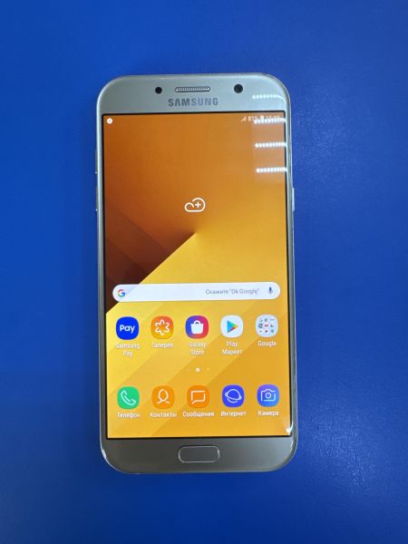 сотовый телефон Samsung Galaxy A7 2017 3/32GB (A720F) Duos в Ангарск