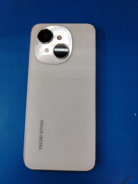 сотовый телефон TECNO Spark Go 1 4/128GB (KL4) Duos в Ангарск
