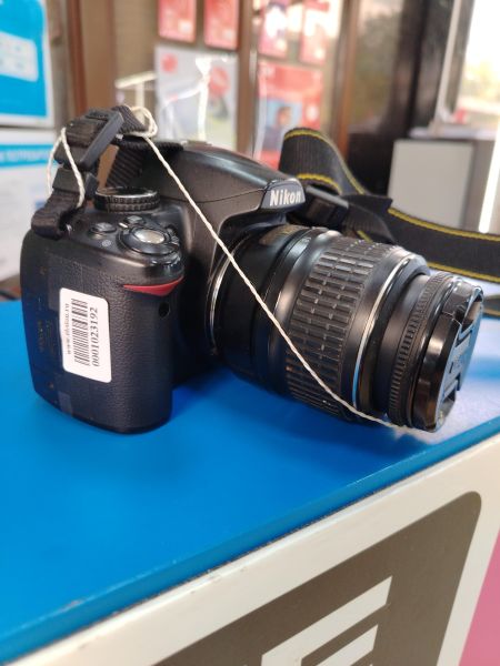 фотоаппарат Nikon D3000 kit с СЗУ в Ангарск