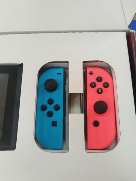 игровая приставка Nintendo Switch HAC-001(-01) в Ангарск