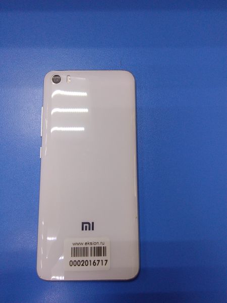 Купить Xiaomi Mi 5 3/64GB Duos в Ангарск за 3999 руб.