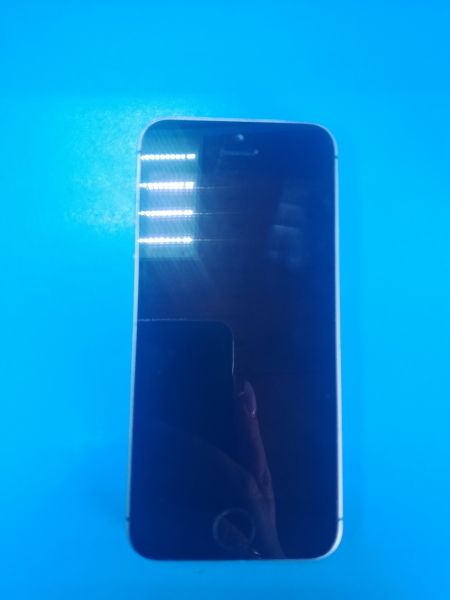 Купить Apple iPhone SE 1st gen. 2016 32GB в Ангарск за 1900 руб.