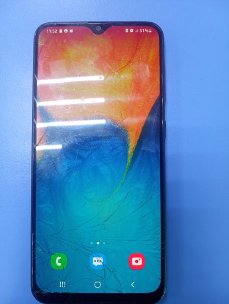 Купить Samsung Galaxy A20 3/32GB (A205FN) Duos в Ангарск за 2849 руб.