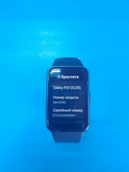 Купить Samsung Galaxy Fit 3 (SM-R390) с СЗУ в Ангарск за 2000 руб.