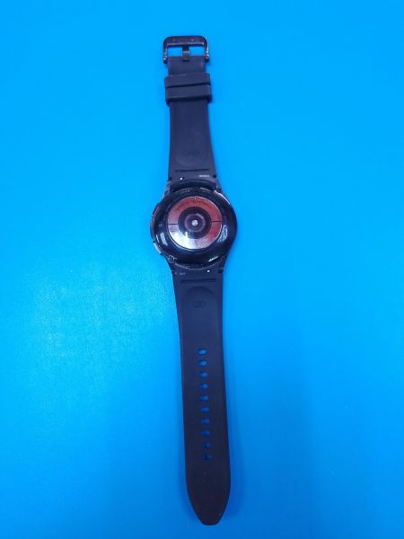 Купить Samsung Galaxy Watch 4 Classic 42mm (SM-R880/N) с СЗУ в Ангарск за 3500 руб.