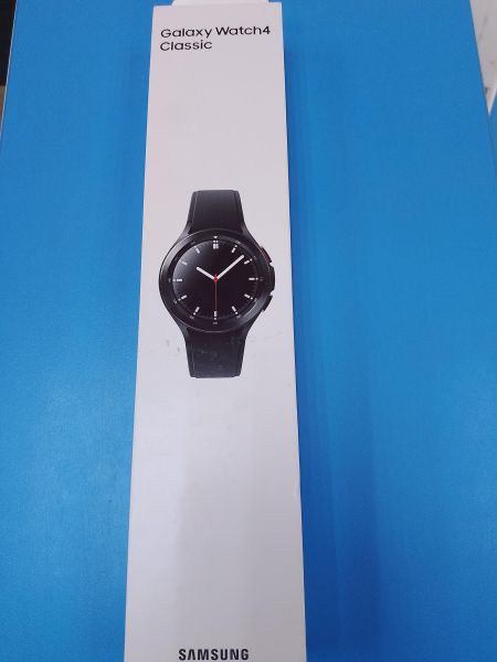 Купить Samsung Galaxy Watch 4 Classic 42mm (SM-R880/N) с СЗУ в Ангарск за 3500 руб.