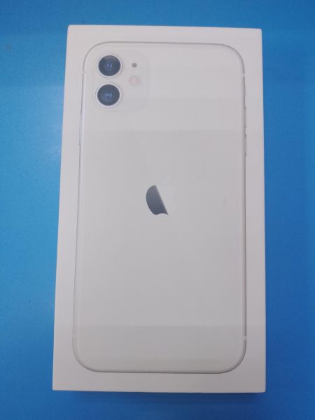 Купить Apple iPhone 11 64GB в Ангарск за 13800 руб.