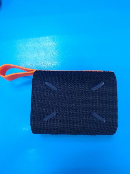 Купить Xiaomi Mi Sound Pocket MDZ-37-DB в Ангарск за 600 руб.