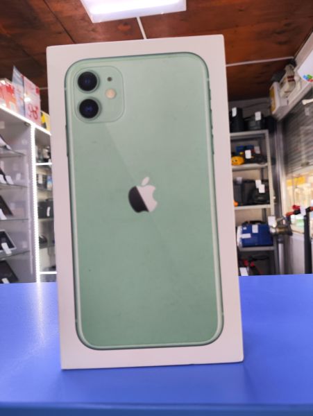 Купить Apple iPhone 11 128GB в Ангарск за 12200 руб.