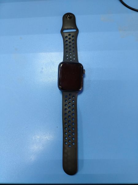 умные часы и браслеты Apple Watch SE 44mm (A2352) с СЗУ в Ангарск