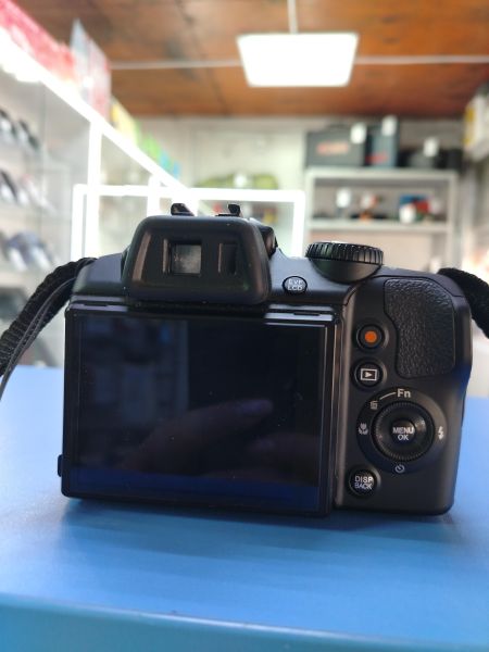 Купить Fujifilm FinePix SL1000 с СЗУ в Ангарск за 5800 руб.