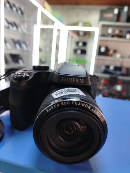 Купить Fujifilm FinePix SL1000 с СЗУ в Ангарск за 5800 руб.