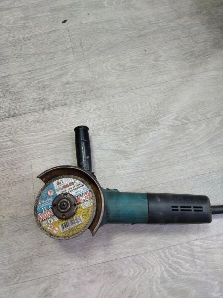 Купить Makita 9565H (12000 об/мин) в Ангарск за 3500 руб.