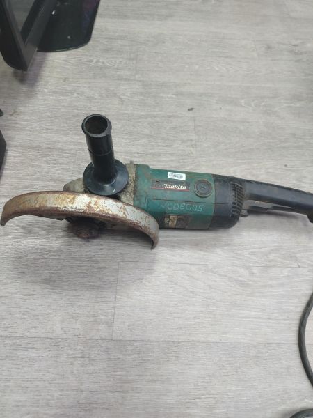 Купить Makita 9069 в Ангарск за 2800 руб.