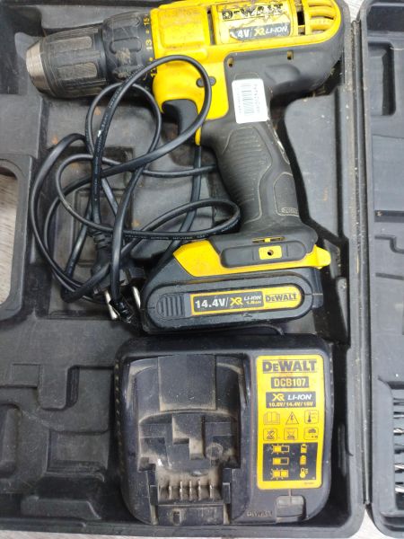 Купить DeWALT DCD734 с СЗУ в Ангарск за 3200 руб.