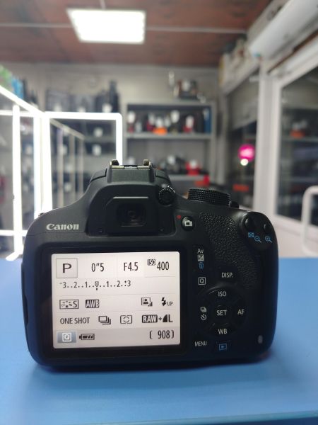 фотоаппарат Canon EOS 1200D (DS126491) kit с СЗУ в Ангарск