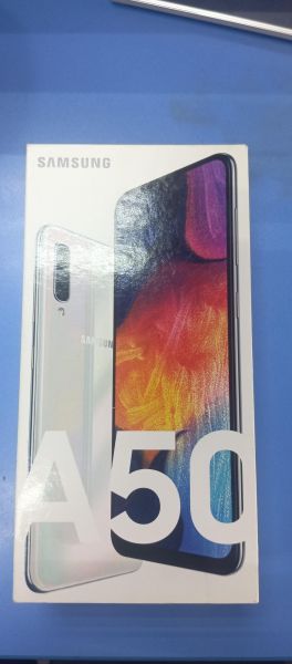 Купить Samsung Galaxy A50 2019 4/64GB (A505FN) Duos в Ангарск за 3500 руб.