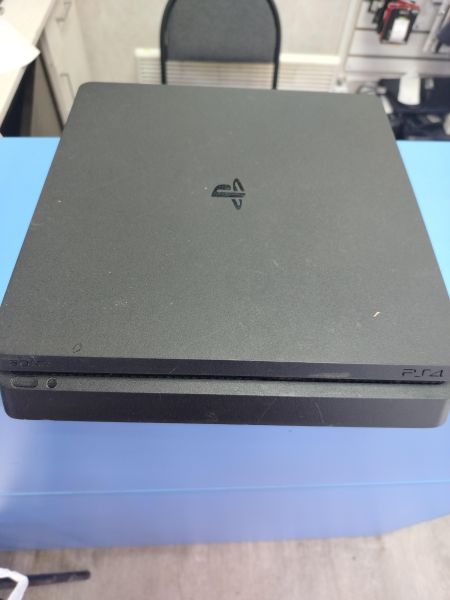 Купить Sony PlayStation 4 Slim 1TB (CUH-2108B) в Ангарск за 19700 руб.