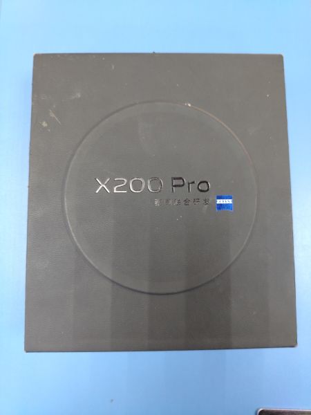 Купить Vivo X200 Pro 12/256GB Duos в Ангарск за 41800 руб.