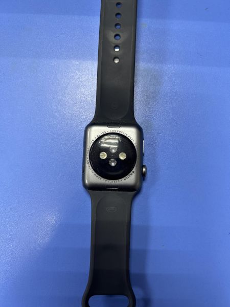умные часы и браслеты Apple Watch Series 3 42mm (A1859) с СЗУ в Ангарск