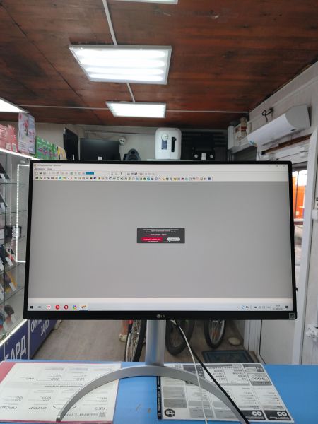 монитор LG 27UP650-W в Ангарск