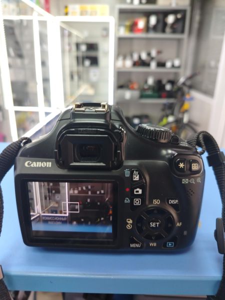 фотоаппарат Canon EOS 1100D (DS126291) Kit с СЗУ в Ангарск