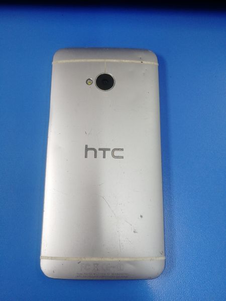 Купить HTC One M7 32GB (PN07100) в Ангарск за 1049 руб.