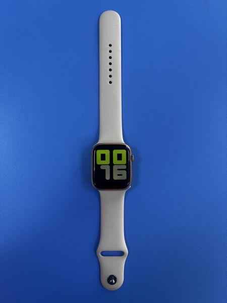 Купить SmartWatch Series 6 с СЗУ в Ангарск за 600 руб.