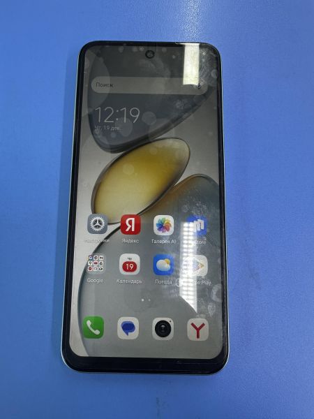 Купить TECNO Spark Go 1 4/64GB (KL4) Duos в Ангарск за 6999 руб.